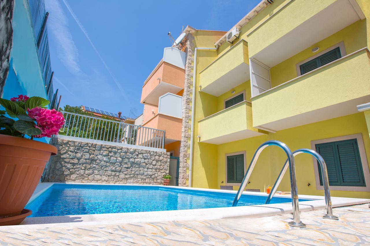 Sunrise Apartments ツァヴタット エクステリア 写真